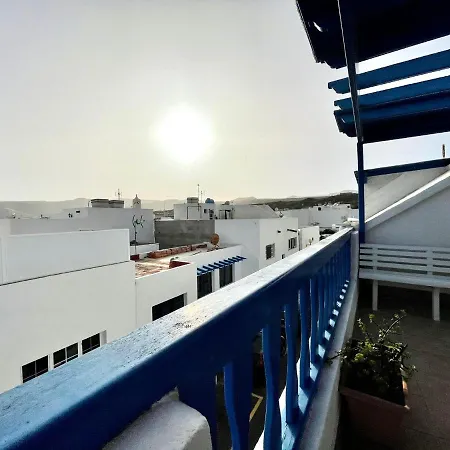 Apartamento Timanfaya Two Bedroom Apartment With Sea Views In Punta Mujeres