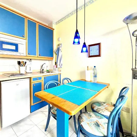 Timanfaya Two Bedroom Apartment With Sea Views In Punta Mujeres *