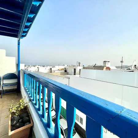 Timanfaya Two Bedroom Apartment With Sea Views In Punta Mujeres Apartamento