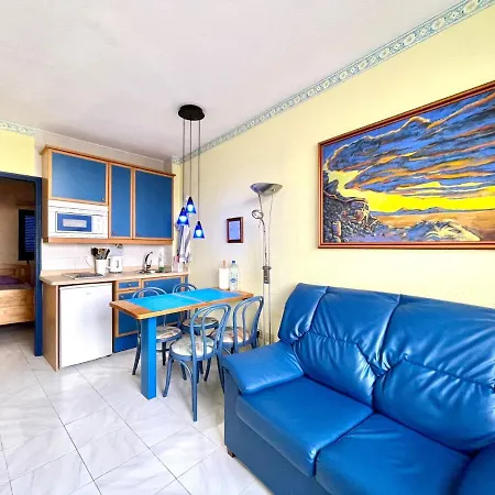 Timanfaya Two Bedroom Apartment With Sea Views In Punta Mujeres Apartment